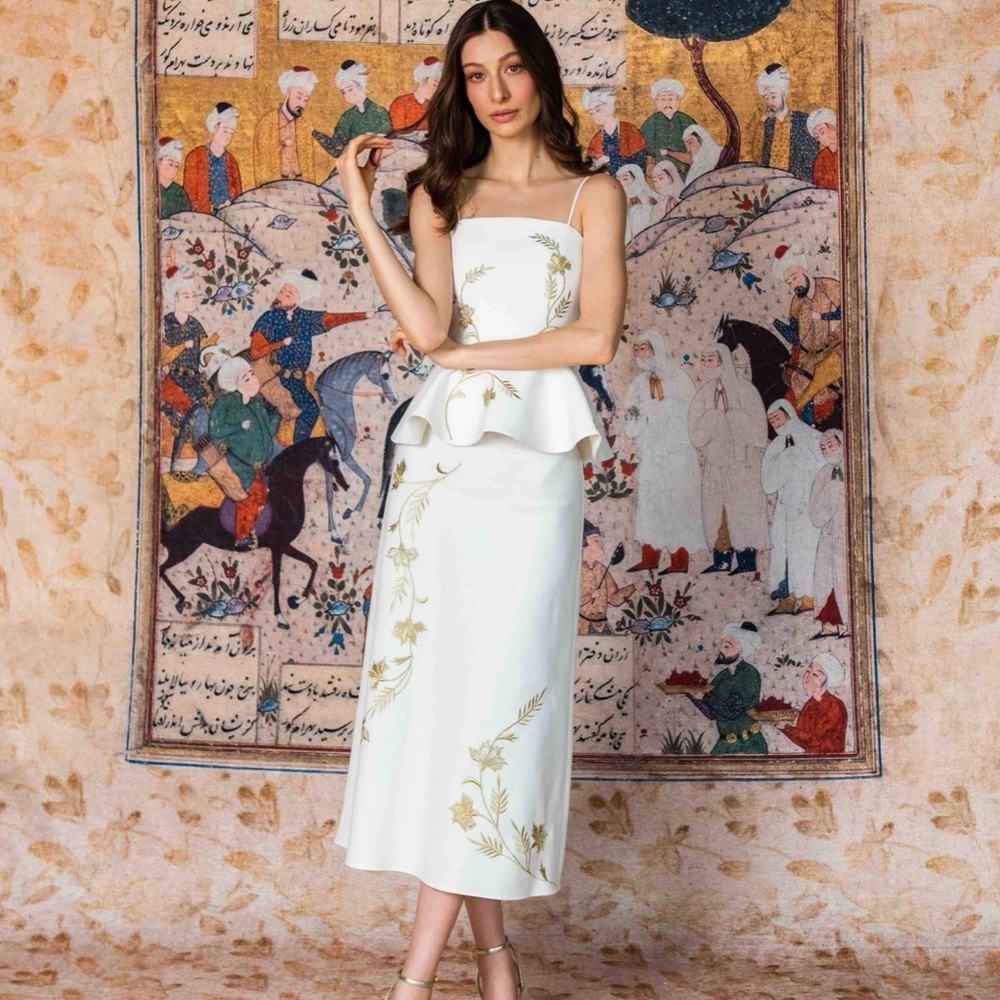 Rosewater House Lily Set
Top Size M/L
Skirt size XS